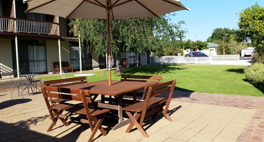Coonawarra Motor Lodge Пенола Екстериор снимка