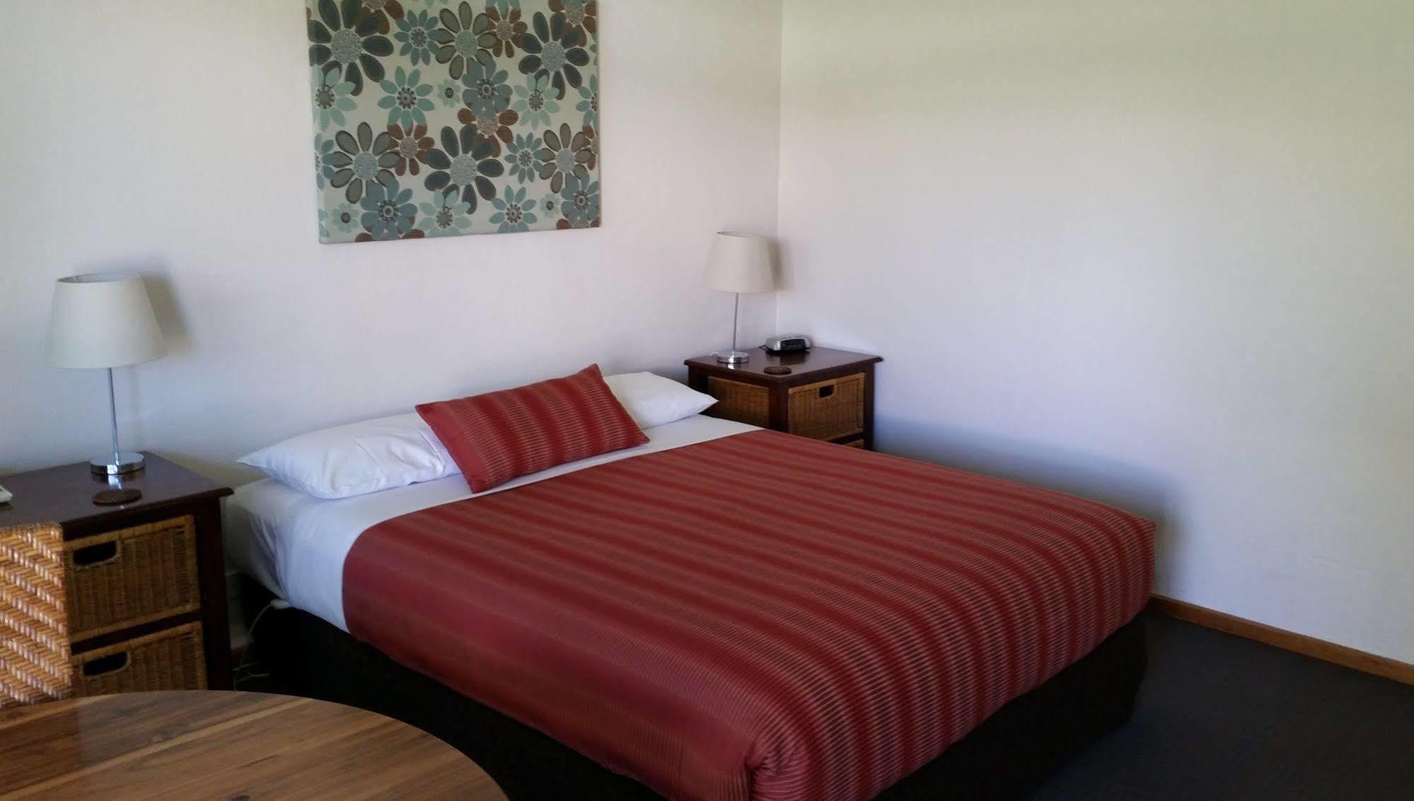 Coonawarra Motor Lodge Пенола Екстериор снимка