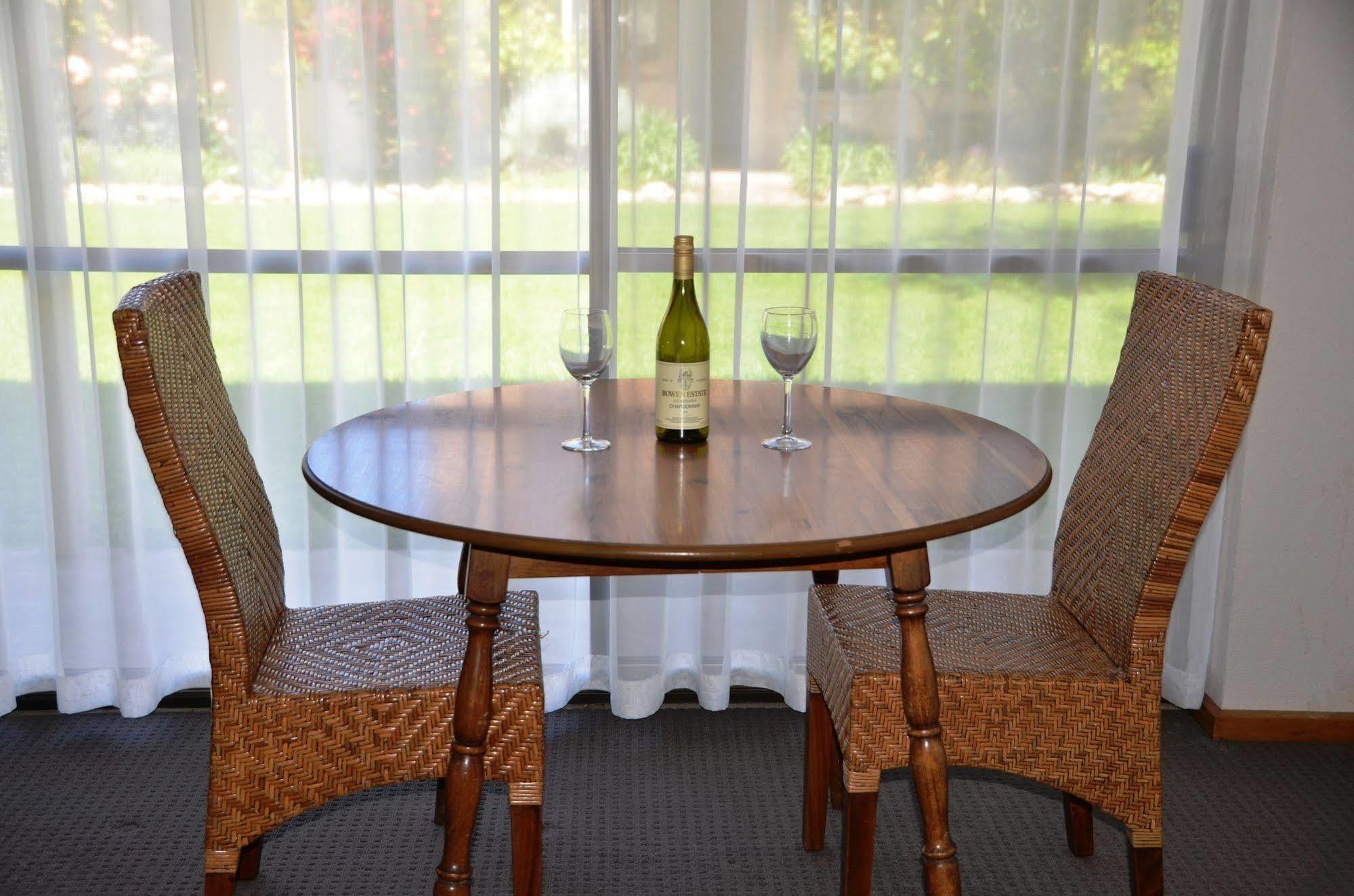 Coonawarra Motor Lodge Пенола Екстериор снимка